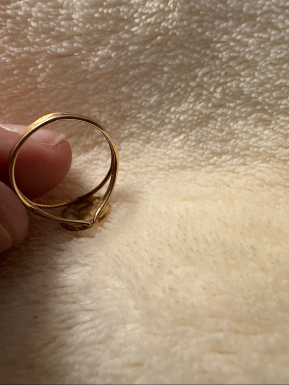 Gold Initial 'R' Signet Ring - Women's Jewelry - Picture 9 of 10